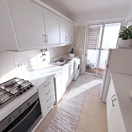 Holiday Apartment شقة *